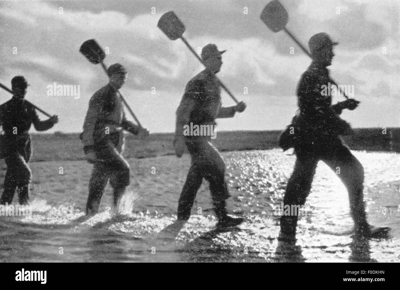 Hitler, Adolf, 20.4.1889 - 30.4.1945, politico tedesco (NSDAP), Cancelliere del Reich 30.1.1933 - 30.4.1945, visitando una fabbrica, circa 1935, Foto Stock