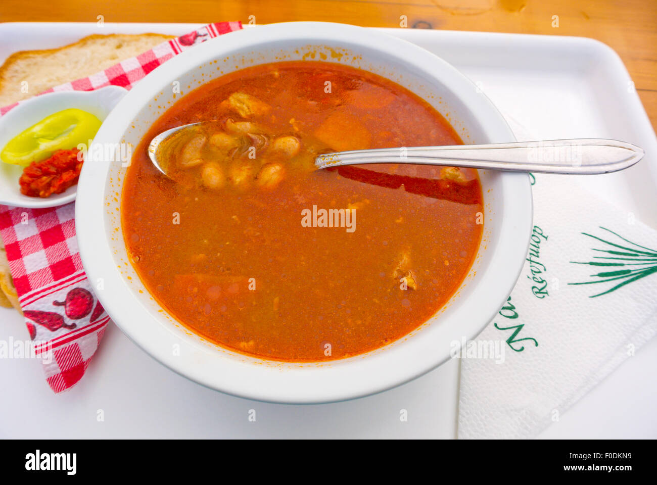 Tradizionale zuppa di fagioli, Revfulop, lago di Balaton, Ungheria, Europa Foto Stock