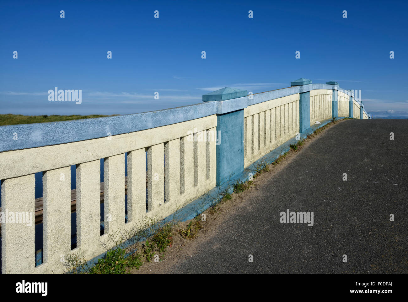 Ponte sopra il modello yacht lago di Fleetwood, nel Lancashire, Regno Unito Foto Stock