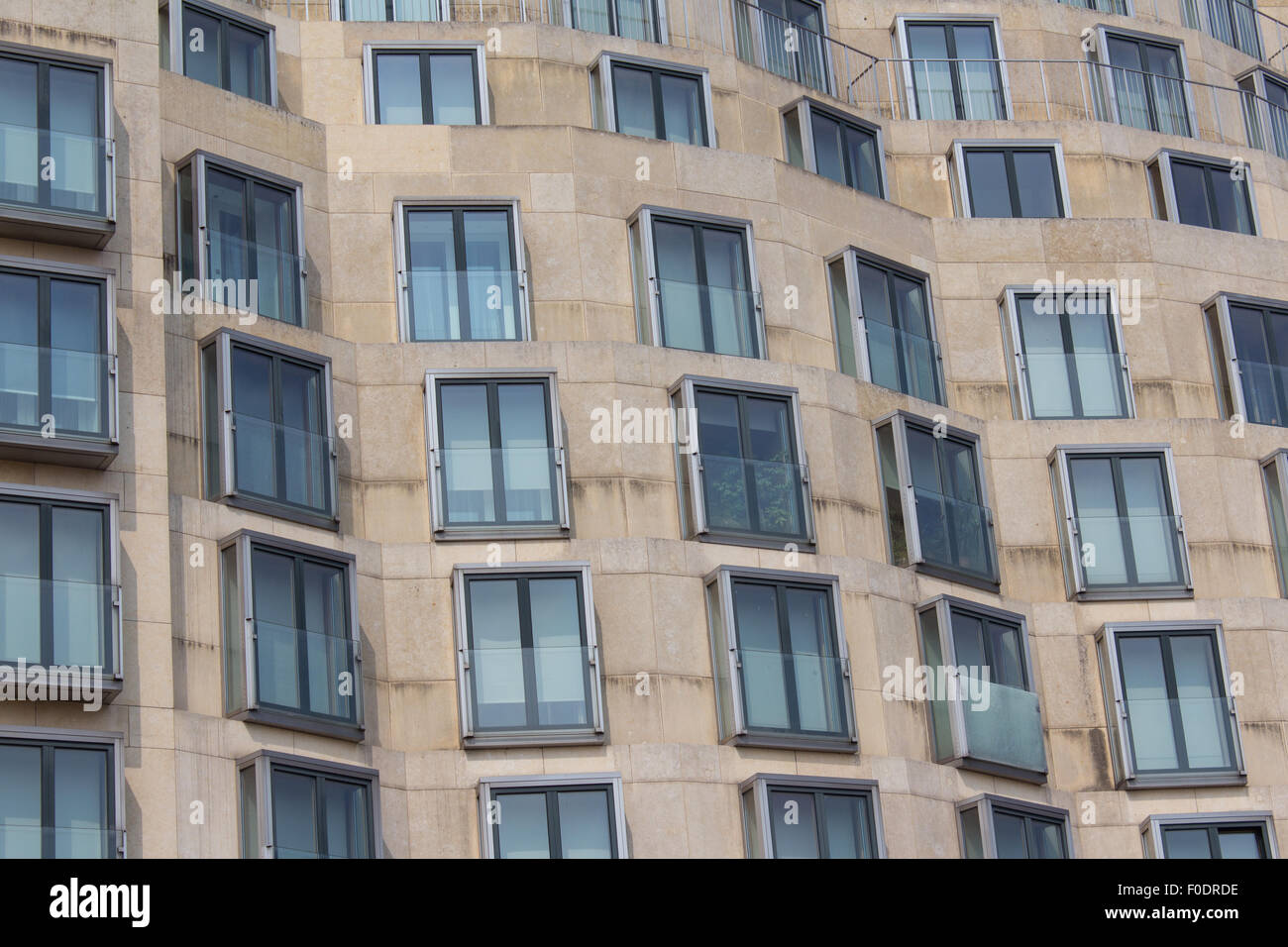 Edificio moderno della facciata - modello di finestra Foto Stock
