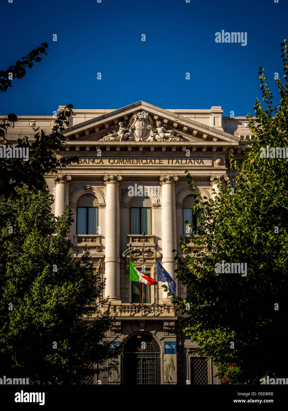 Facciata esterna della Banca commerciale Italiana a Milano, Italia. Foto Stock