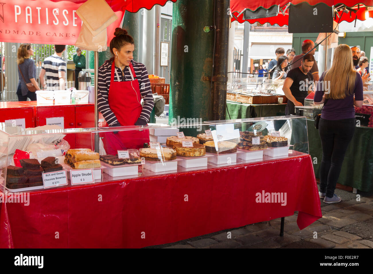 Stallo nella Borough Market Foto Stock