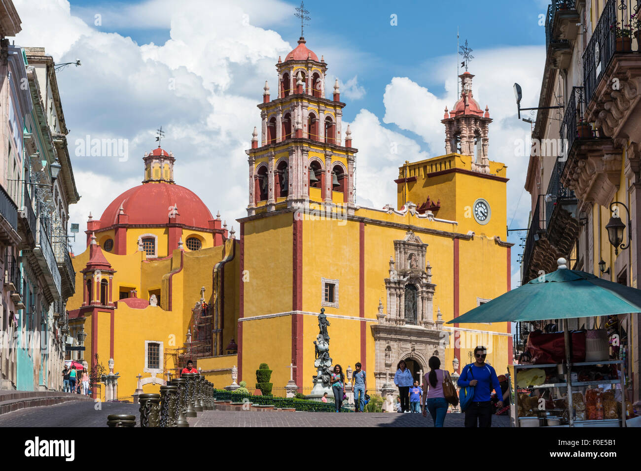 Chiesa colorati in Guanajuato, Messico Foto Stock