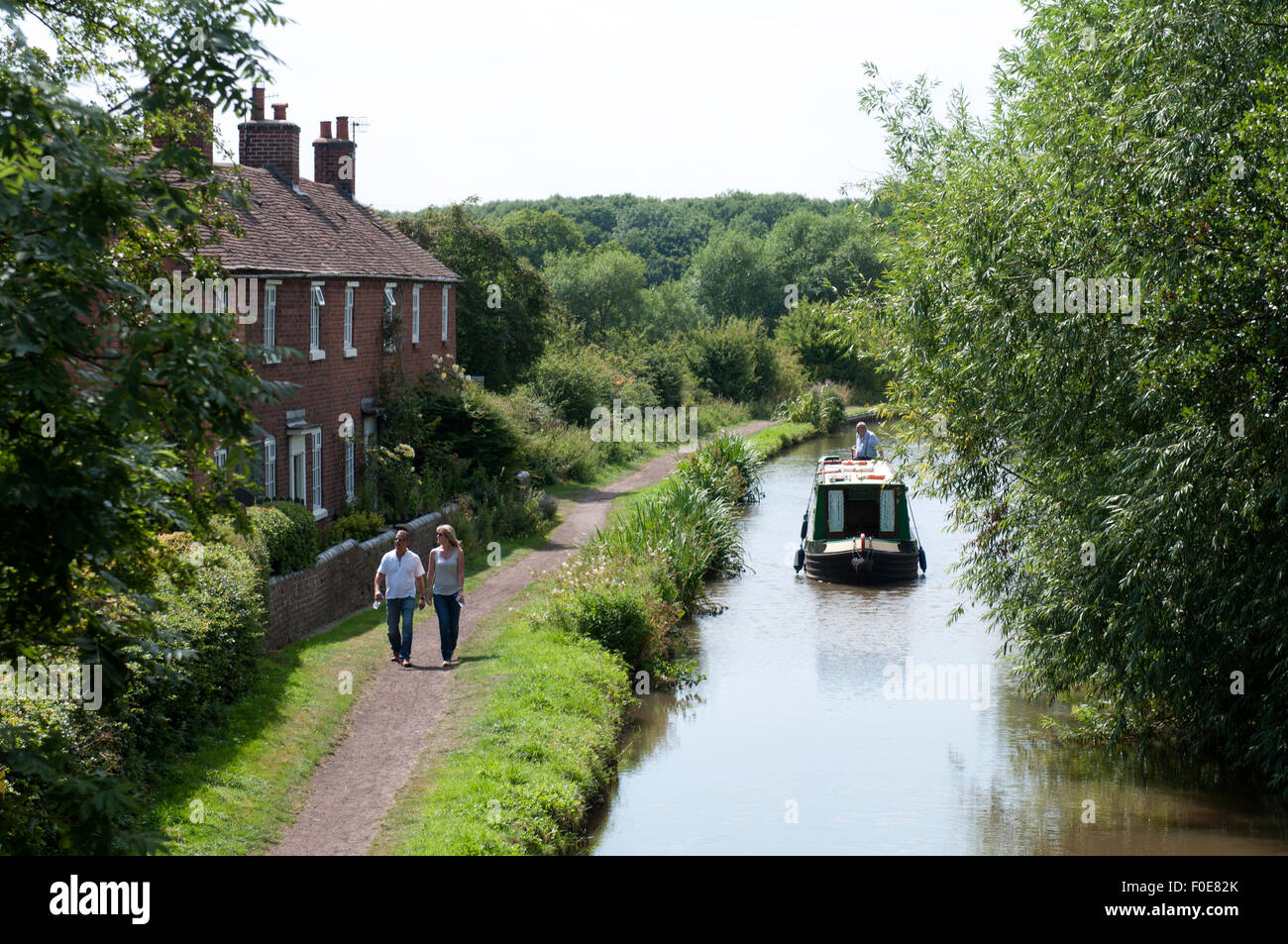 Il Worcester e Birmingham Canal at Stoke si blocca nei pressi di Whitford Bridge, Worcestershire, England, Regno Unito Foto Stock