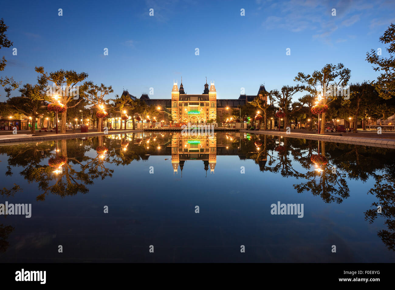 Il Rijksmuseum è il museo nazionale dedicato alle arti e alla storia di Amsterdam, Paesi Bassi. Foto Stock