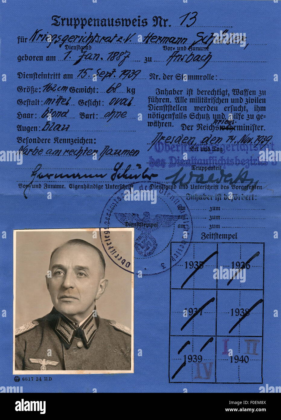 Nazismo / nazionalsocialismo, militare, documenti, carta d'identità militare per il consigliere di corte militare Hermann Schueler, rilasciata a Dresda, 14.11.1939, diritti aggiuntivi-clearences-non disponibile Foto Stock