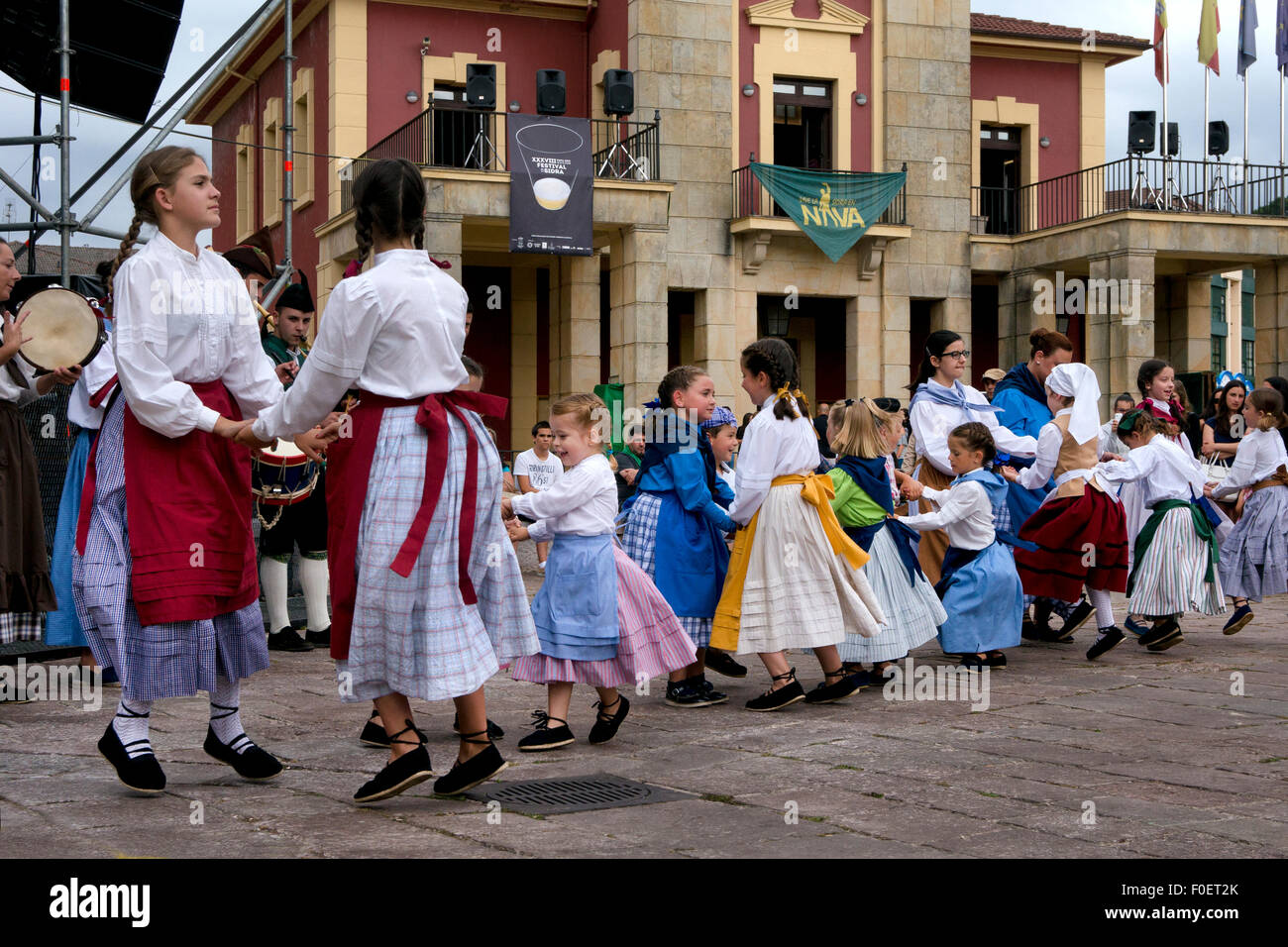 Costume tradizionale e ballerini al sidro(Cidre) Festival in Nava,Asturias,Spagna settentrionale Foto Stock