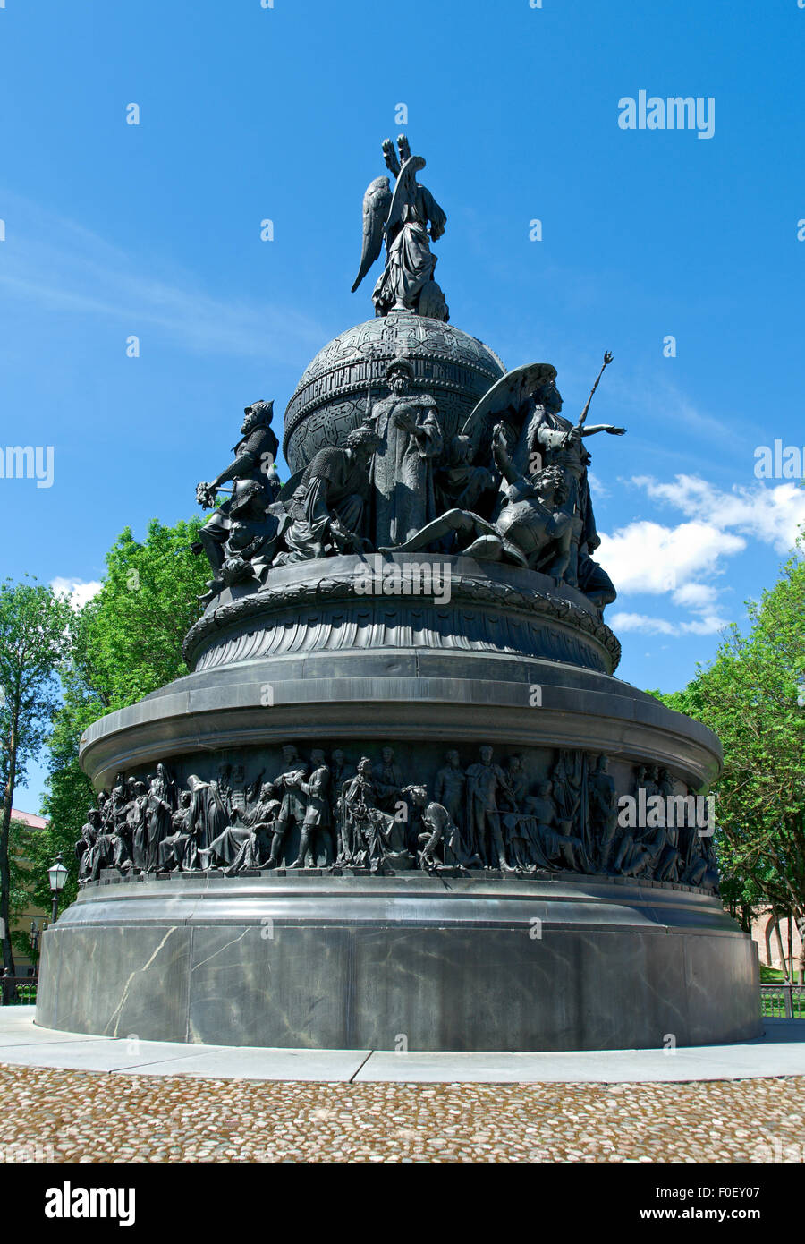 Dettaglio del monumento al millennio della Russia in Veliky Novgorod , Russia Foto Stock