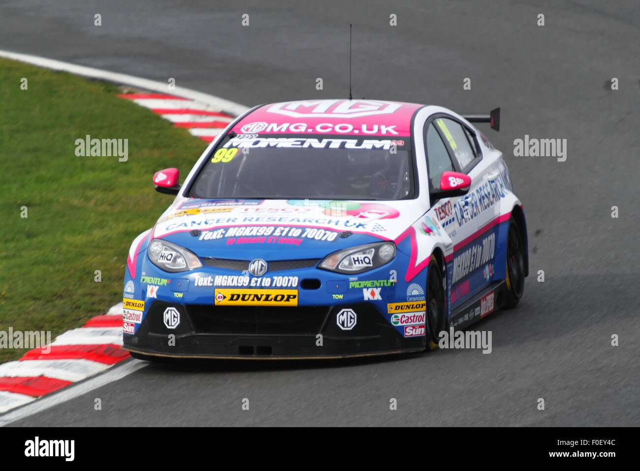 Jason Plato Btcc Brands Hatch Racing circuito alla guida del suo Momentum MG 6 numero 99 Foto Stock