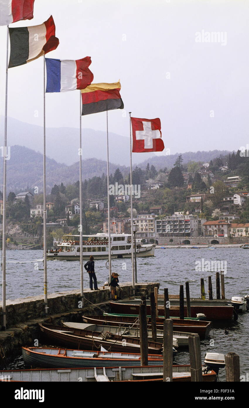 Geografia / viaggio, Svizzera, Ascona, porto, vista verso il porto turistico del Lago maggiore, cantone Tessin, 1972, diritti-aggiuntivi-non-disponibili Foto Stock