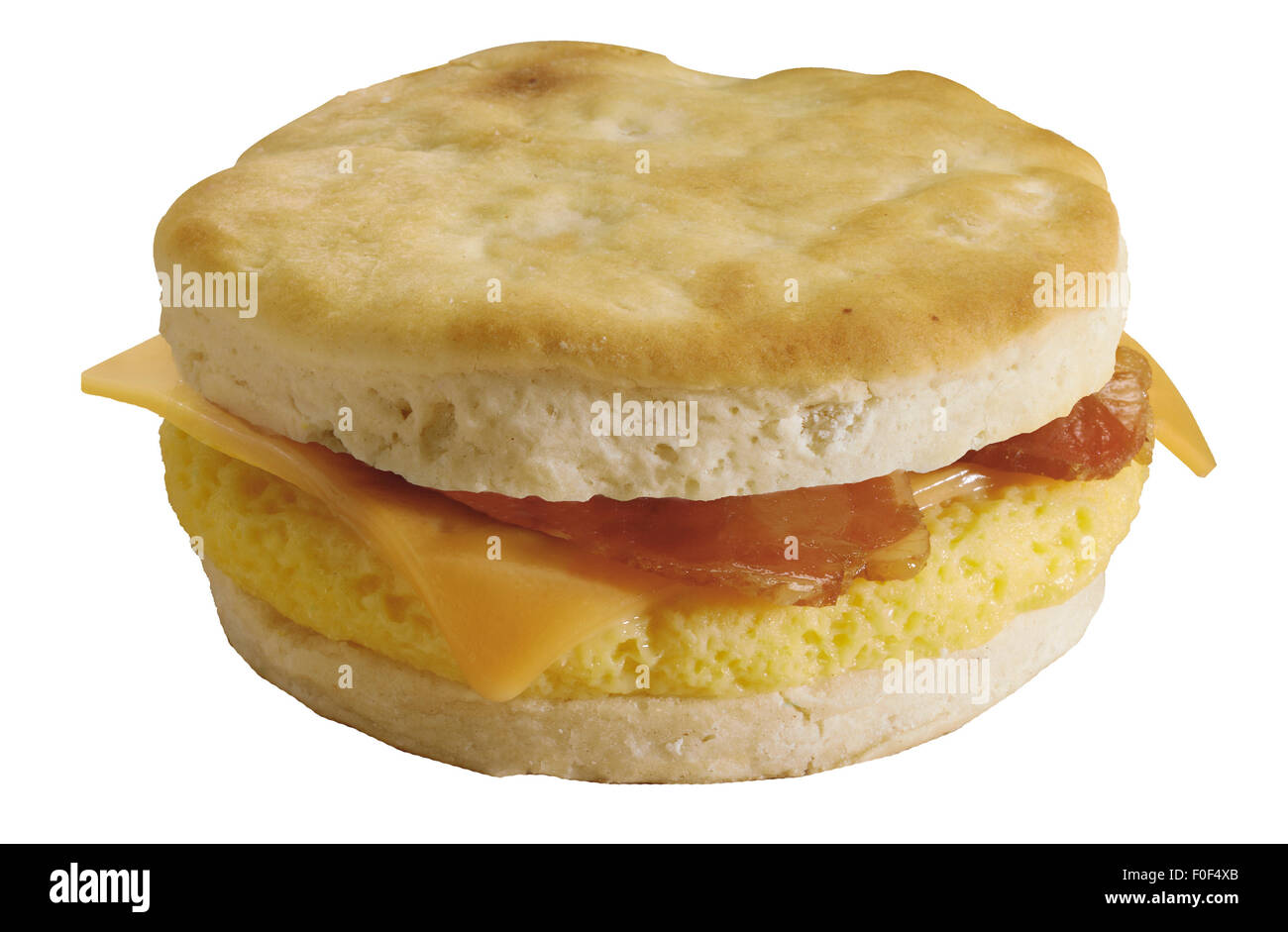 La colazione panino, muffin, formaggio, uova strapazzate e pancetta Foto Stock