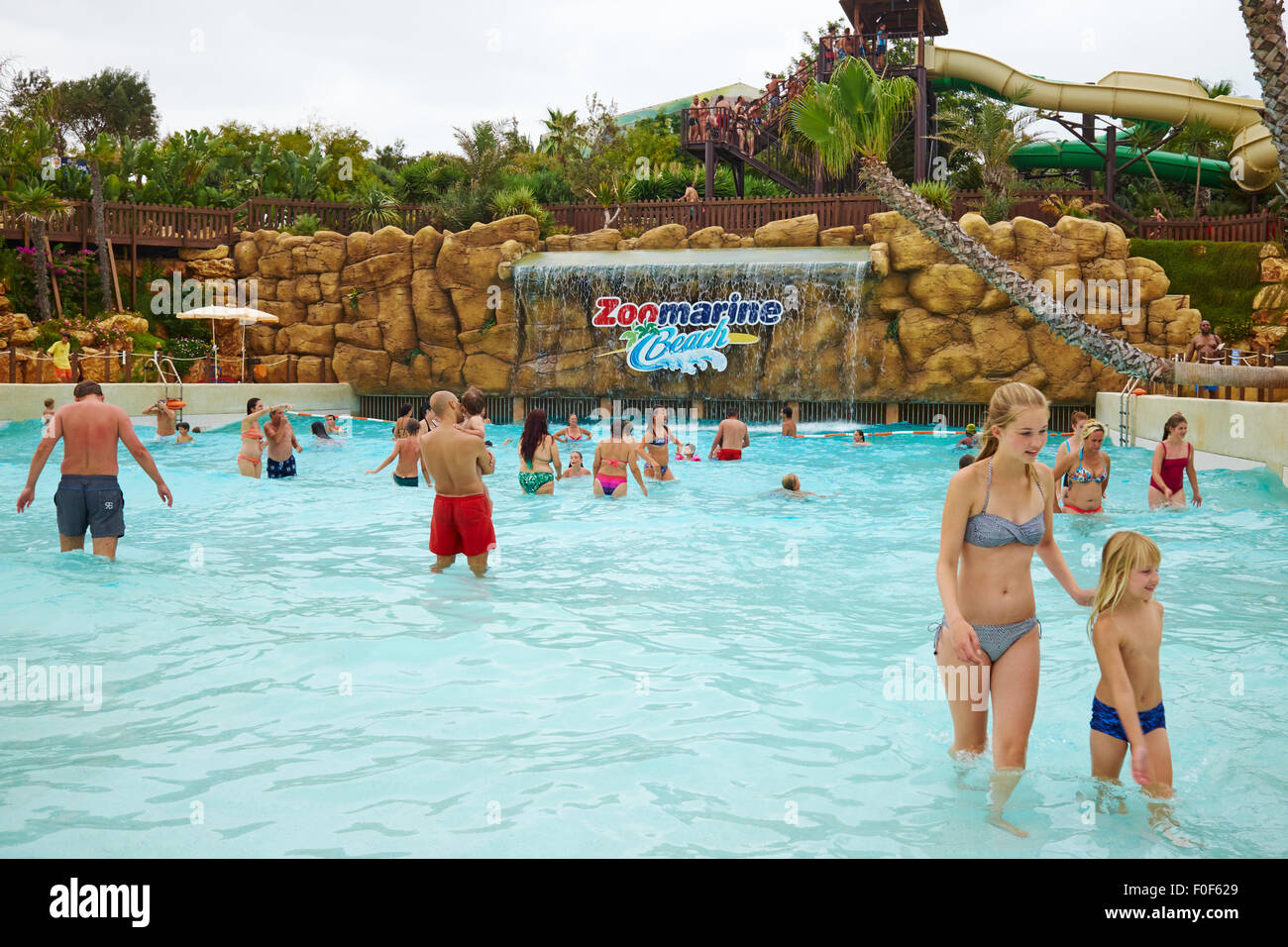 Piscina Onda a Zoomarine Theme Park Guia Algarve Portogallo Foto Stock