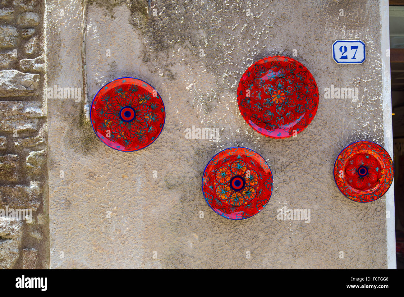 Tradizionale ceramiche siciliane sul display di Erice Foto Stock