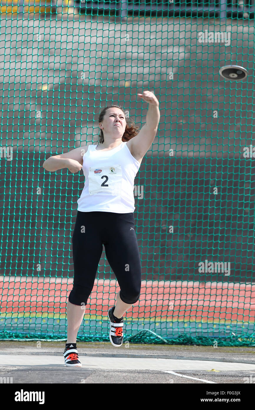 Nottingham, Regno Unito. Il 15 agosto, 2015. 2015 paralisi cerebrale dei giochi del mondo. La via e il campo eventi. Amy indossa sul suo modo di vittoria nella womens discus Credito: Azione Sport Plus/Alamy Live News Foto Stock