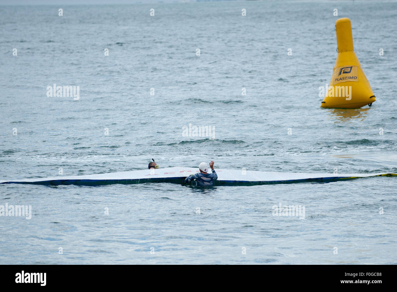 Worthing, Regno Unito. Il 15 agosto, 2015. Ron Freeman [Condor classe] Un Birdman regolari. Vincitore di Classe 2009, 2012, 2013, 2014 .Il Worthing International Birdman Festival 2015 Credit: stephen Bartolomeo/Alamy Live News Foto Stock