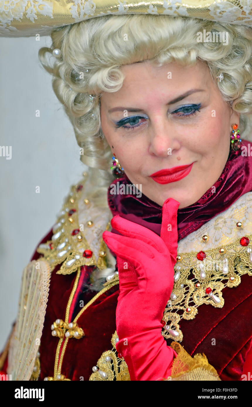 Splendido costume veneziano al Carnevale di Venezia Foto Stock