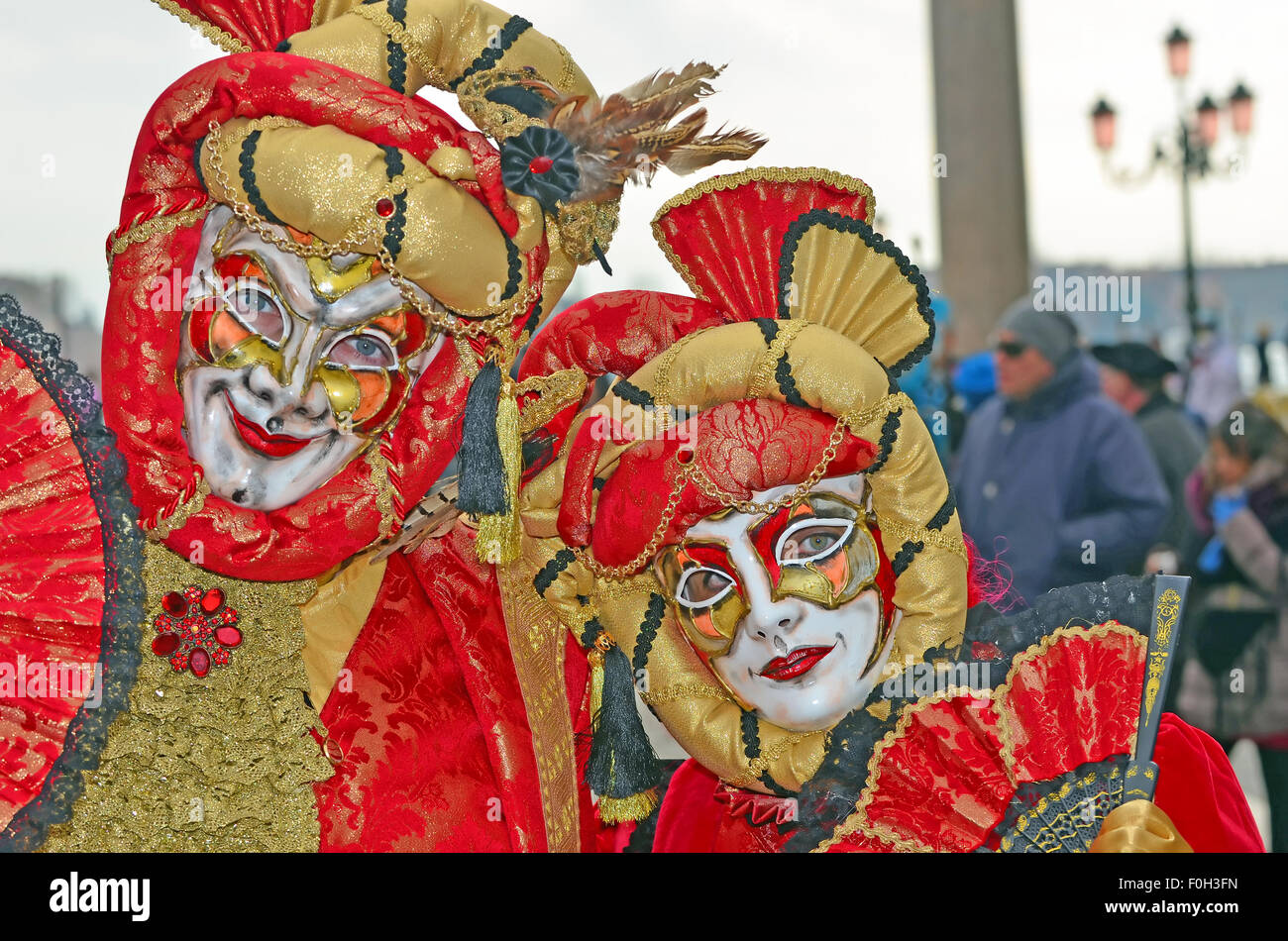 Splendido costume veneziano al Carnevale di Venezia Foto Stock