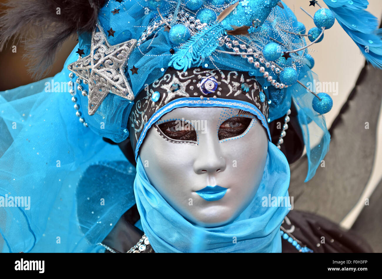 Splendido costume veneziano al Carnevale di Venezia Foto Stock