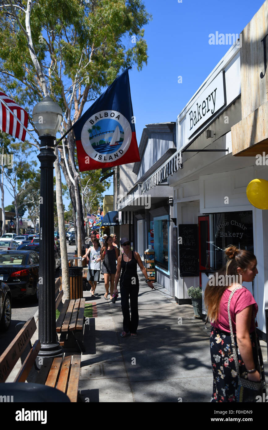 USA CA California Orange County Newport Beach Isola Balboa strada principale dello shopping e ristoranti Foto Stock
