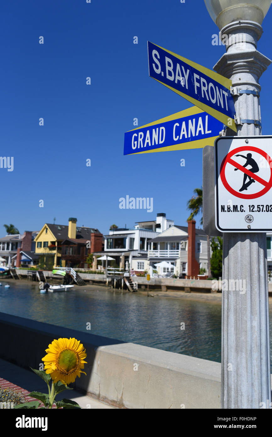 USA CA California Orange County Newport Beach Balboa Island Grand Canal vacanze estive Foto Stock