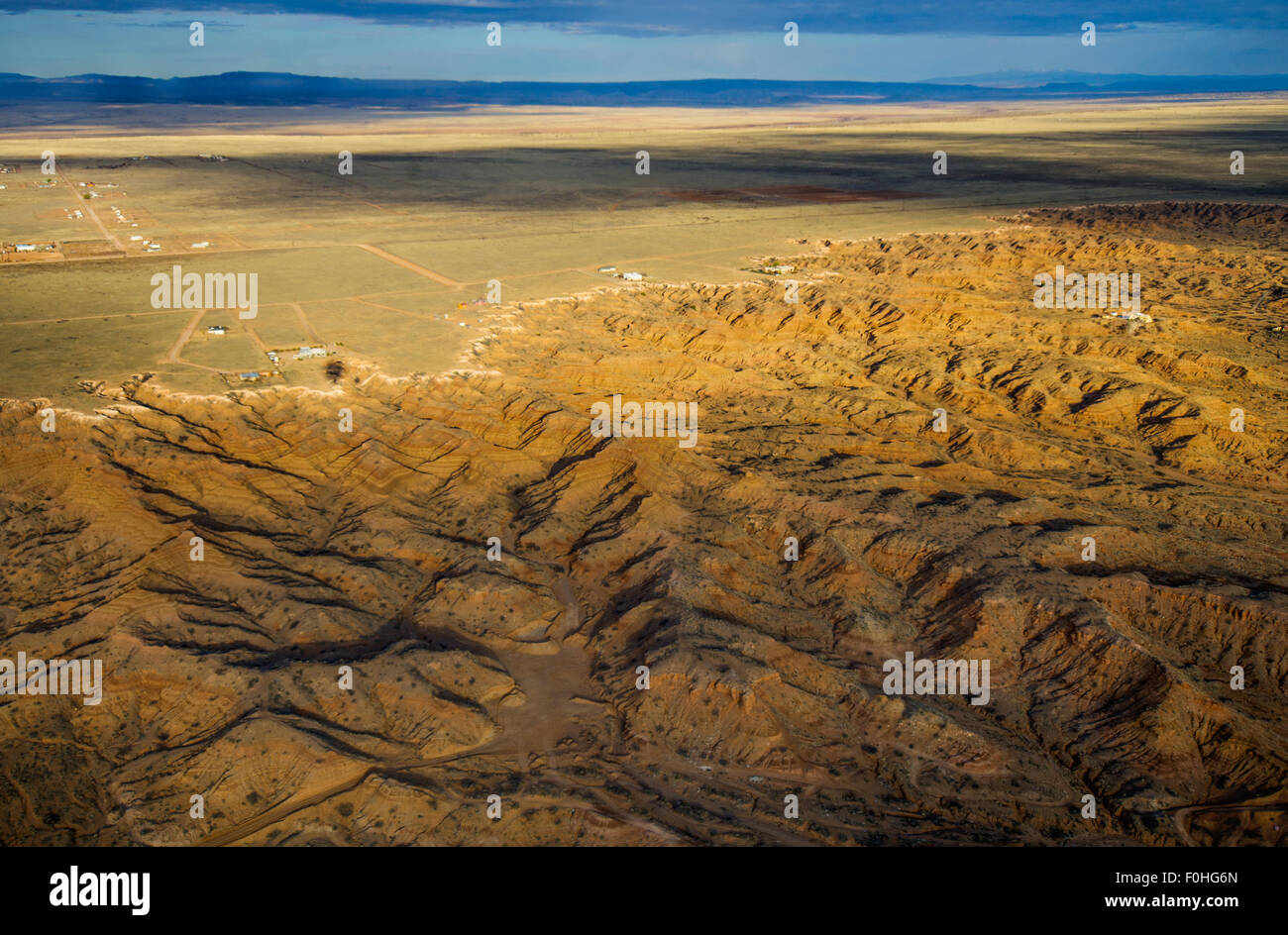 Vista aerea di mesa a est di Belen, Nuovo Messico, che mostra gli effetti di errosion. Foto Stock