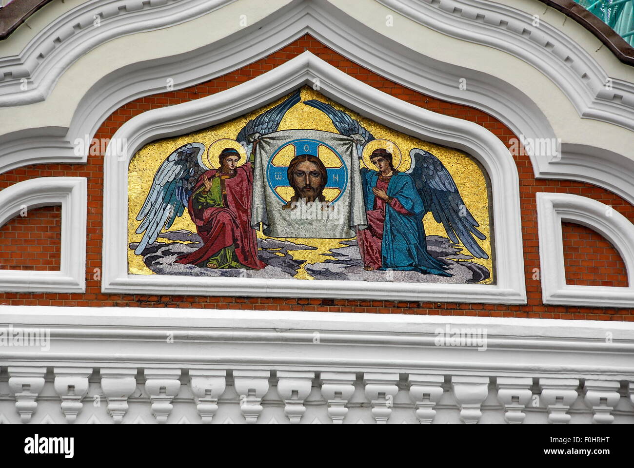 Icona esterna mosaico su la Chiesa russo-ortodossa Alexander Nevsky che corona la collina di Toompea in Tallin, Estonia Foto Stock Icona esterna mosaico su la Chiesa russo-ortodossa Alexander Nevsky che corona la collina di Toompea in Tallin, Estonia Foto Stock
