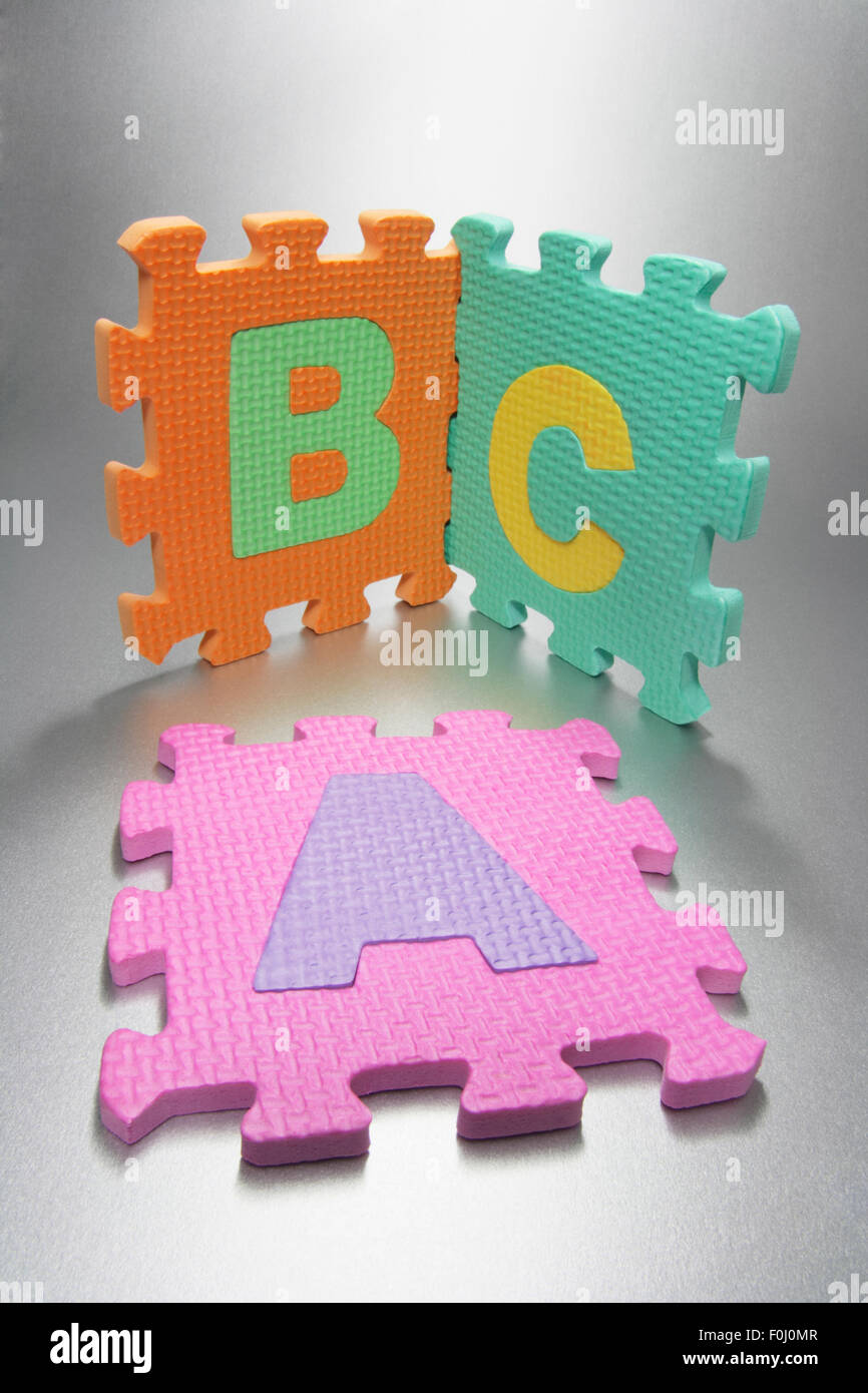 Schiuma di alfabeto Puzzle pezzi di feltro Foto Stock