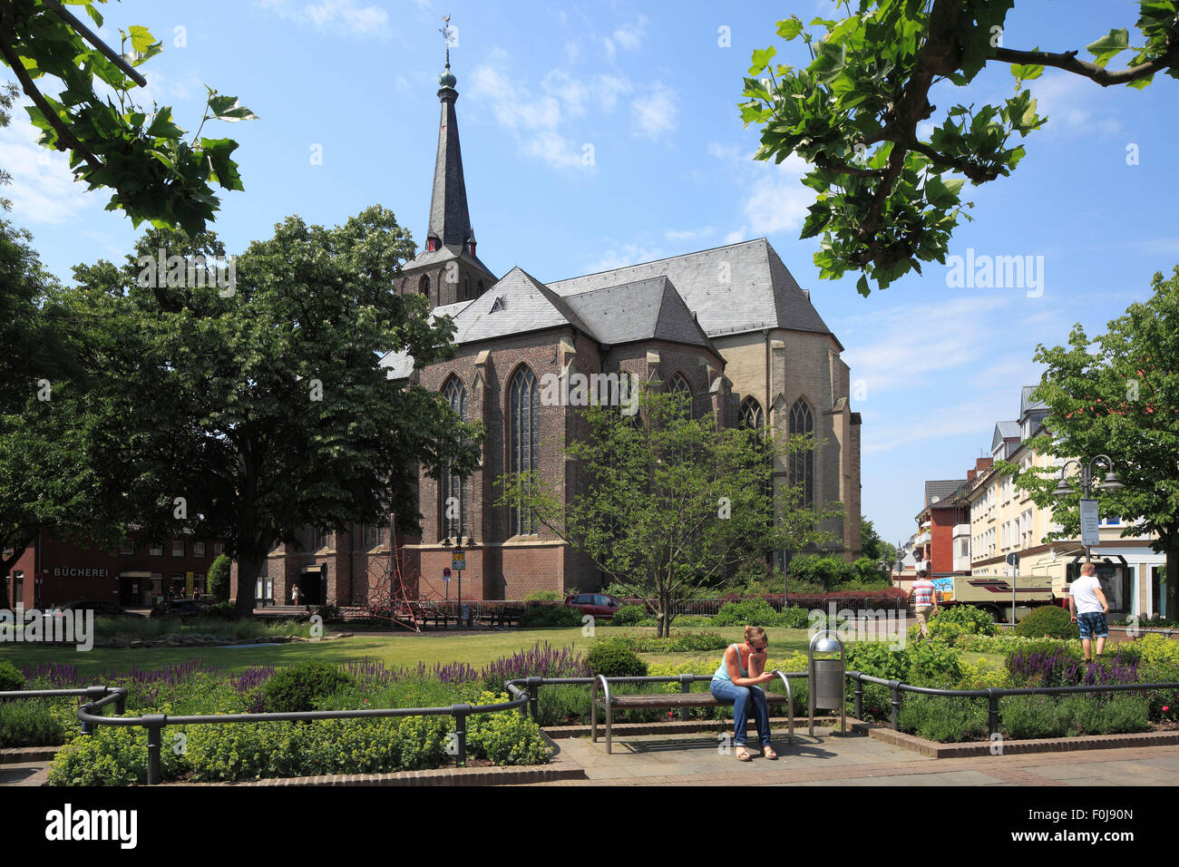 Katholische Pfarrkirche Santa Maria Magdalena in Geldern, Niederrhein, Renania settentrionale-Vestfalia Foto Stock