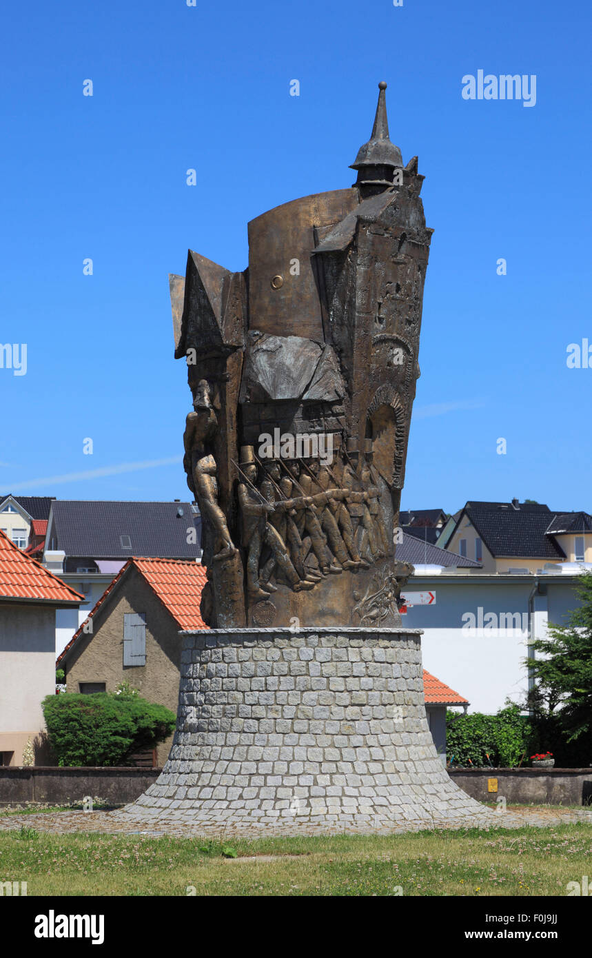 Bronzeskulptur von Baerbel Dieckmann im Kreisverkehr Blomberger, Blomberg, Weserbergland, Naturpark Teutoburger Wald / Eggegebirge, Nordrhein-Westfale Foto Stock