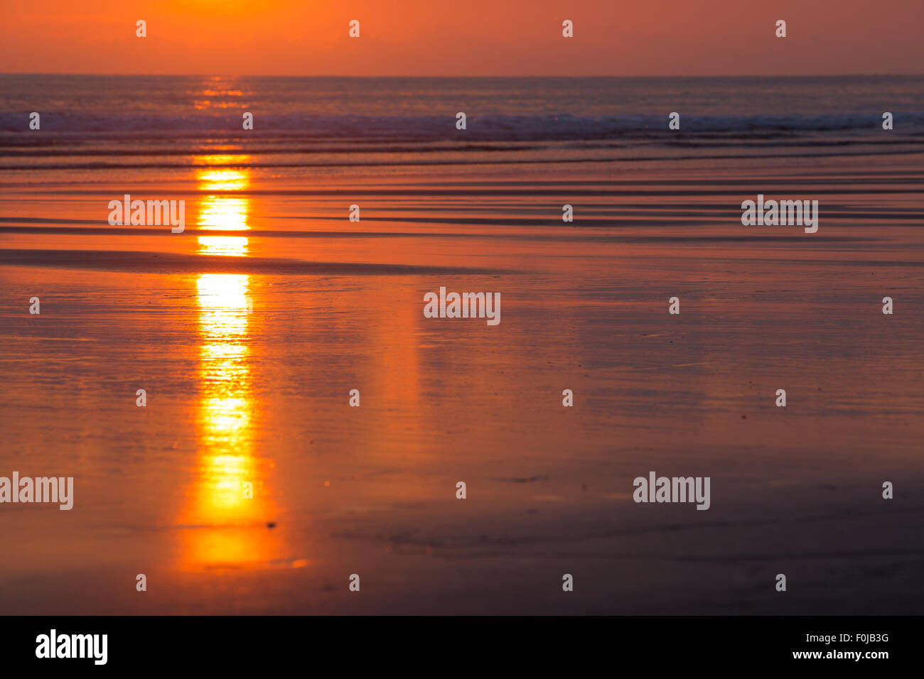 Vista al tramonto sulla spiaggia di Matapalo, Costa Rica. Matapalo si trova nel sud della costa del Pacifico. Foto Stock