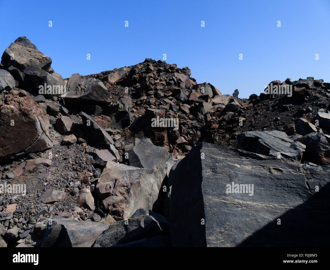 Incredibile paesaggio roccioso di Nea Kameni isola vulcanica Foto Stock