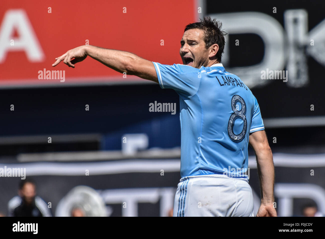 Il Bronx, NY, STATI UNITI D'AMERICA. 1 agosto, 2015. Frank Lampard (NYCFC), 1 agosto 2015 - Calcetto : Frank Lampard del New York City FC in azione durante il match di MLS contro l'impatto di Montreal allo Yankee Stadium nel Bronx, NY, Stati Uniti. © Hiroaki Yamaguchi/AFLO/Alamy Live News Foto Stock