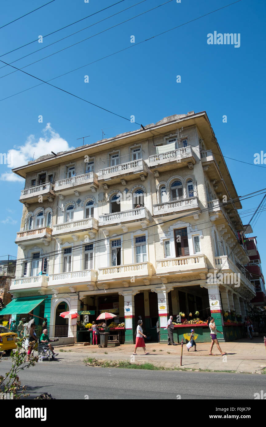Tipico mercato di frutta e verdura per le strade di La Habana, Cuba Foto Stock