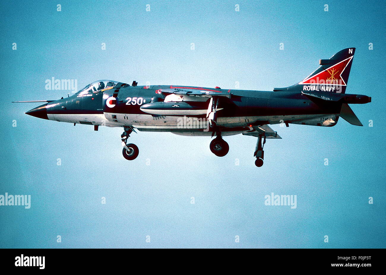 AJAXNETPHOTO - Aria - Sea Harrier alzarmi. 1970S. Foto: VIV TOWNLEY/AJAX. REF:22412/2/18 Foto Stock