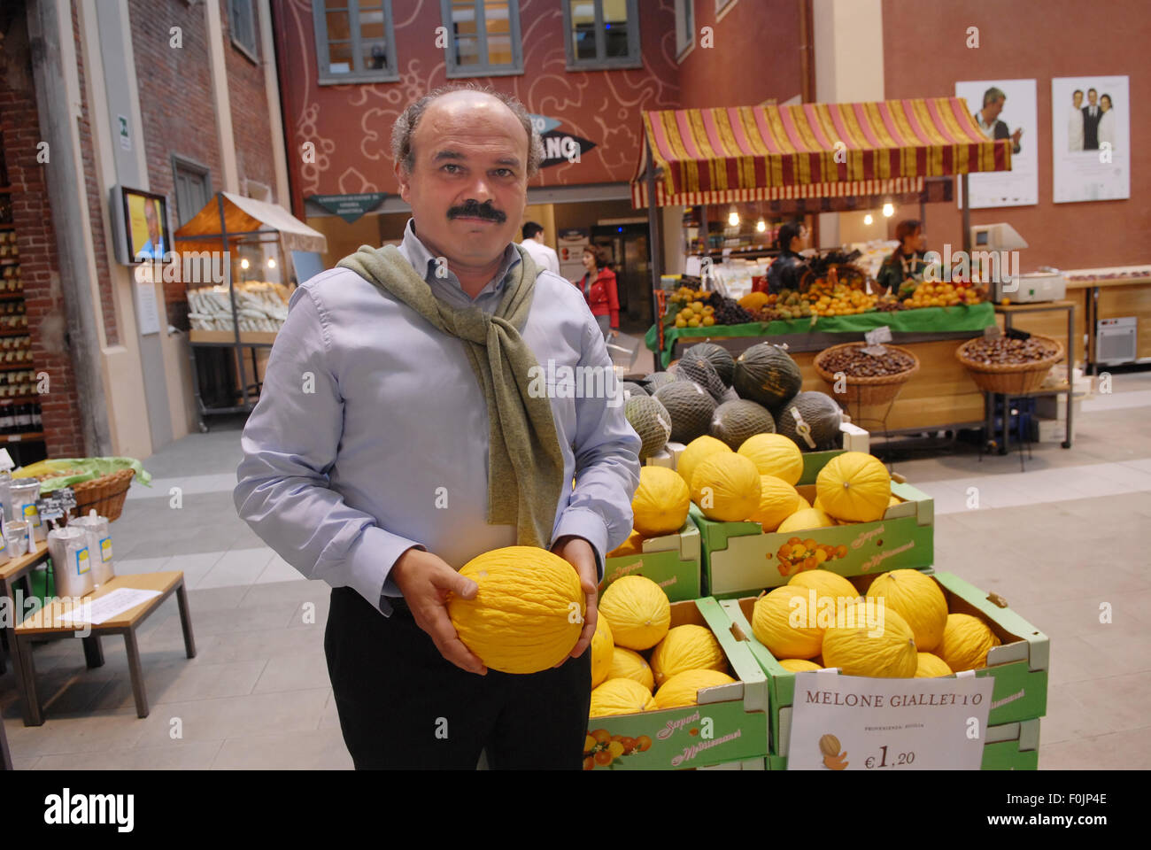 Oscar Farinetti, fondatore della catena di negozi di qualità italiana cibo  Eataly Foto stock - Alamy