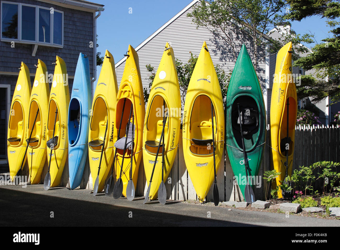 Noleggio kayak al negozio dal porto Isola Vinalhaven Maine New England USA Foto Stock