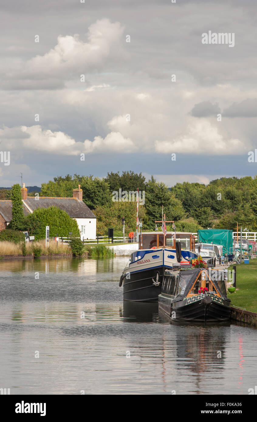 Il Gloucester e Nitidezza Canal at Purton, Gloucestershire, England, Regno Unito Foto Stock