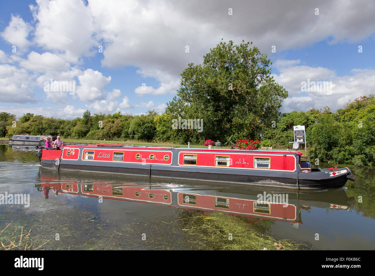Il Gloucester e Nitidezza Canal vicino Frampton-on-Severn, Gloucestershire, England, Regno Unito Foto Stock