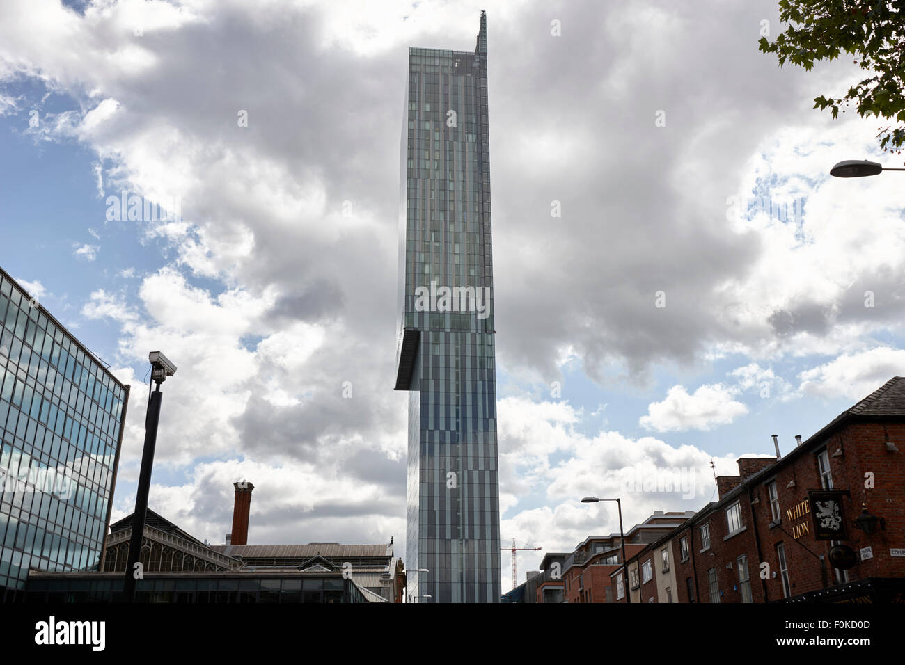 Il Beetham Tower su Deansgate visto dalla Liverpool Road Manchester Inghilterra England Regno Unito Foto Stock