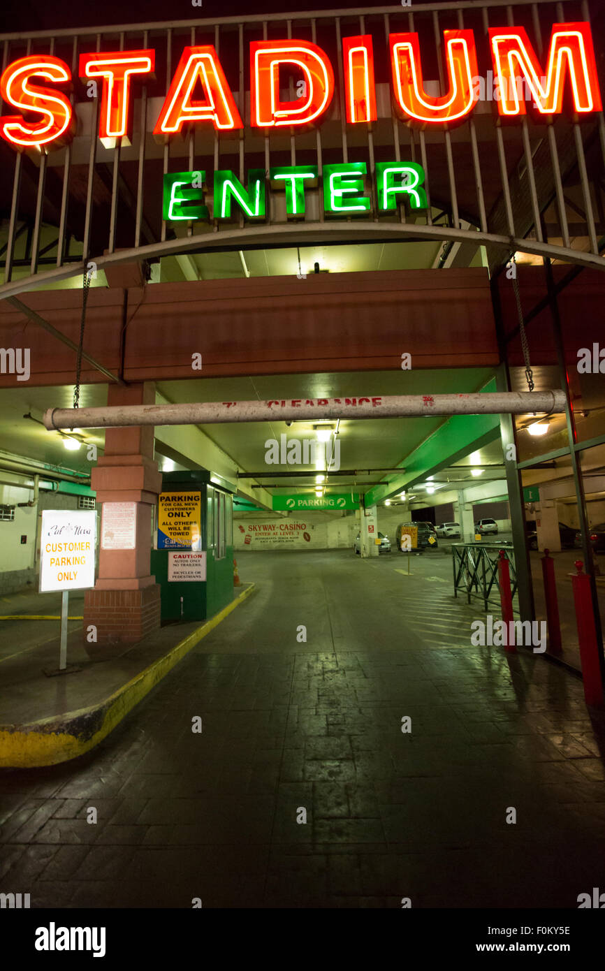 Entrance of the stadium car park immagini e fotografie stock ad alta  risoluzione - Alamy