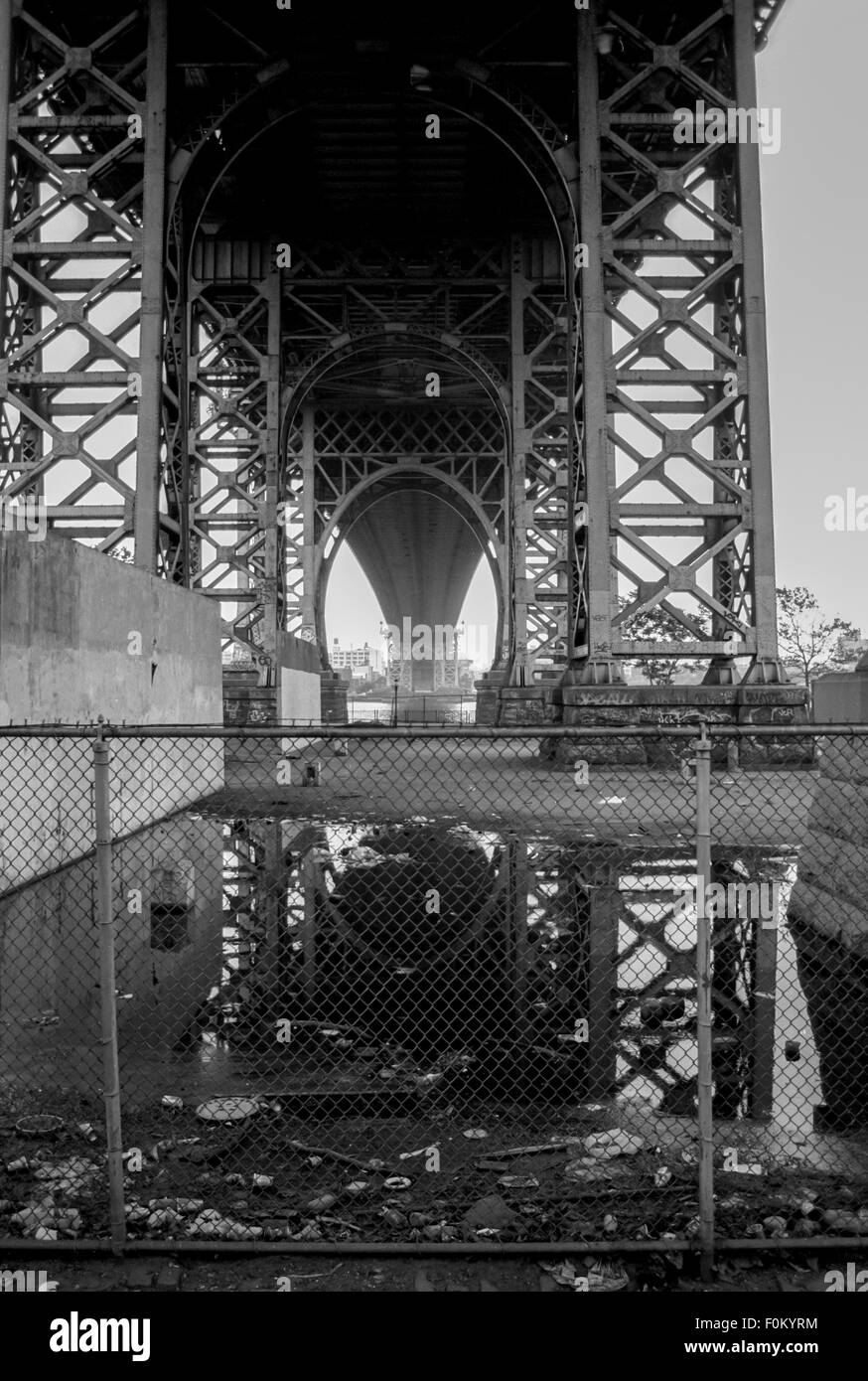 Immagine in bianco e nero di Ponte di Brooklyn a New York Foto Stock
