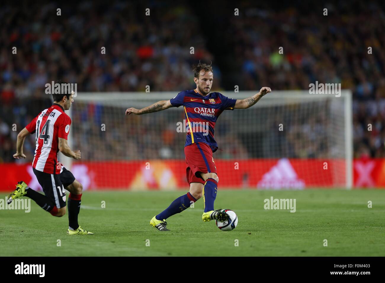 Ivan Rakitic (Barcellona), Agosto 17, 2015 - Calcio : Spagnolo 'Super Copa de Espana" corrispondono tra FC Barcelona 1-1 Athletic Bilbao allo stadio Camp Nou a Barcellona, Spagna. (Foto di Mutsu Kawamori/AFLO) Foto Stock