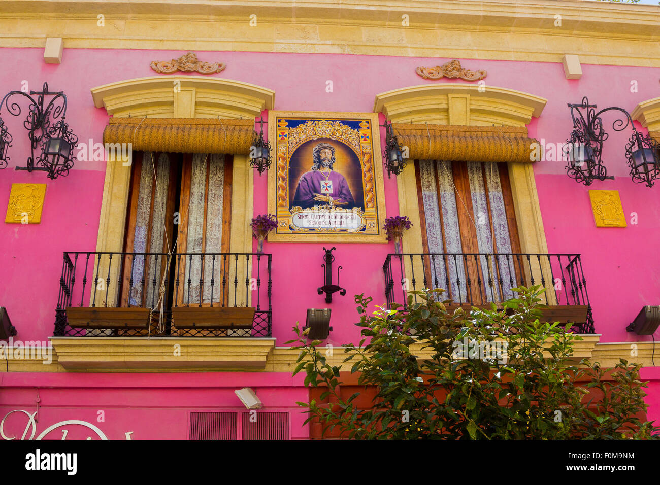 Pretty pink house con medinaceli Cristo Signore di Almeria Foto Stock