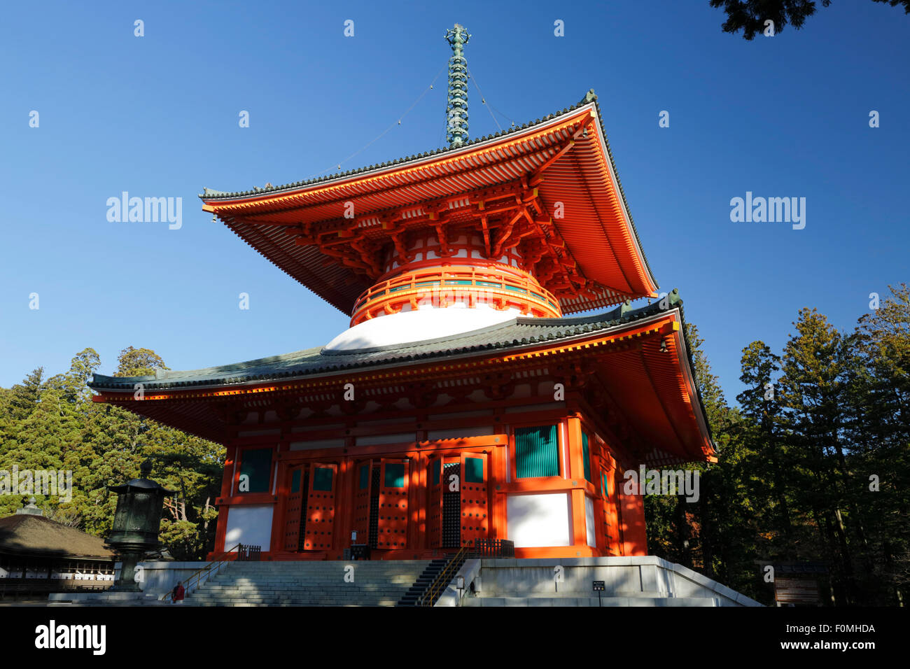 Dai-a (Grande Pagoda), Garan (Sacra Precinct), Koyasan (Koya-san), Kansai, Giappone, Asia Foto Stock