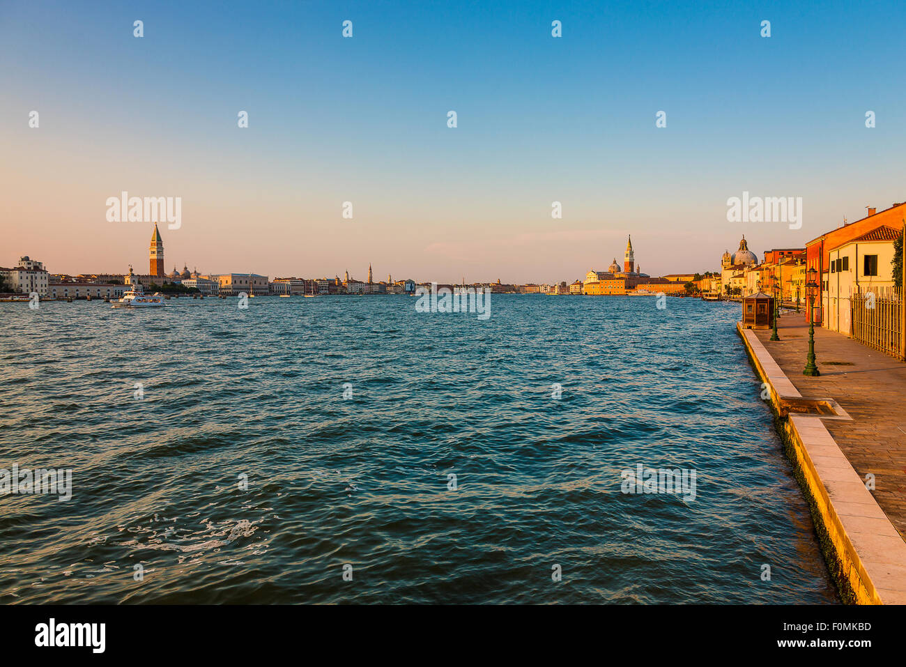 Venezia / Vista dall' isola della Giudecca Foto Stock