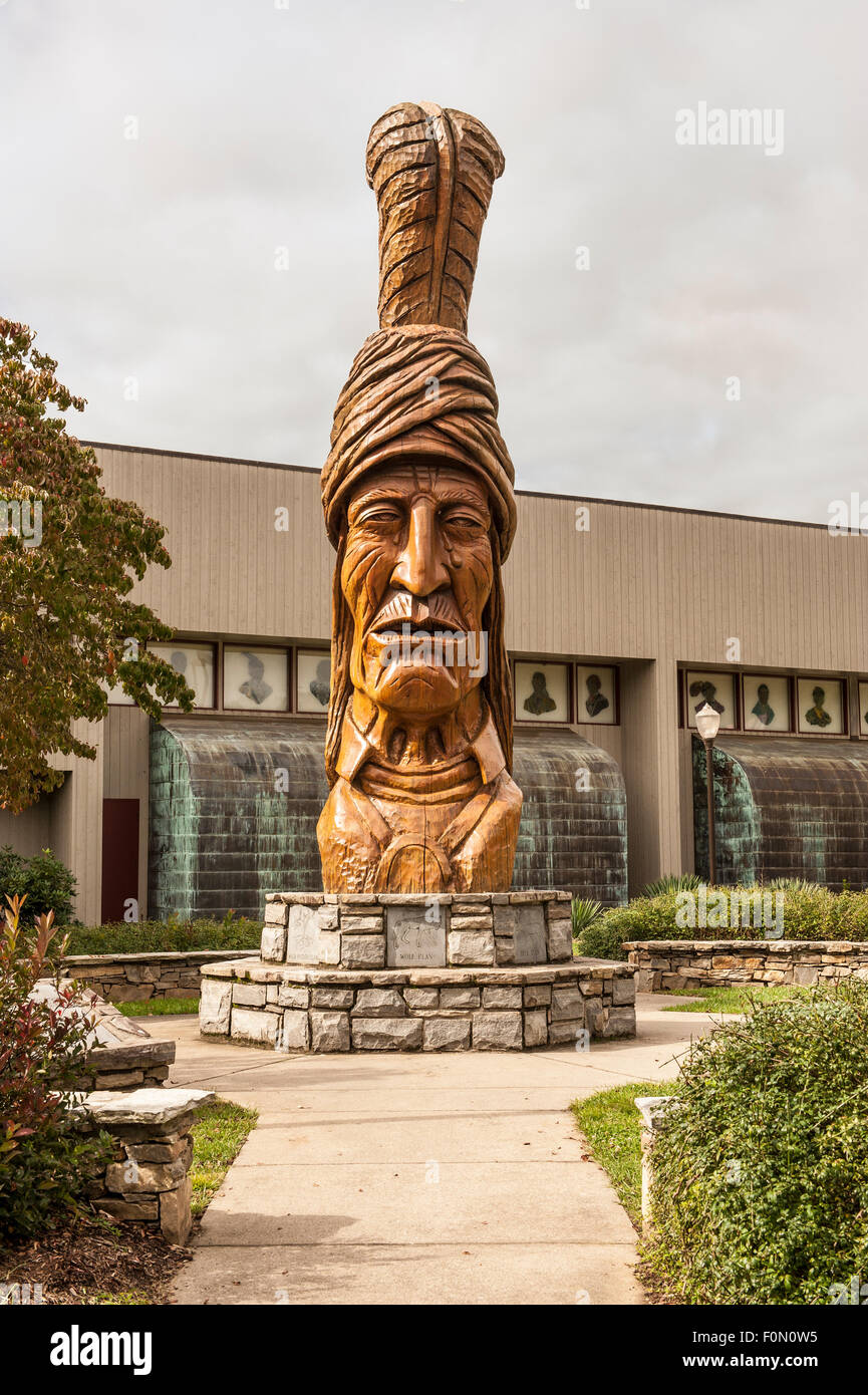 Statua lignea di Sequoya Cherokee North Carolina Foto Stock