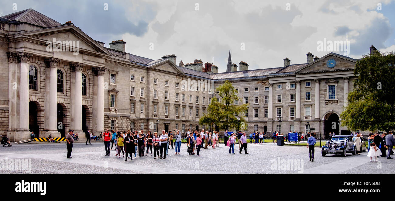 Dublino, Irlanda. Agosto 18, 2015. Edifici in Trinity College nel centro della città di Dublino Foto Stock