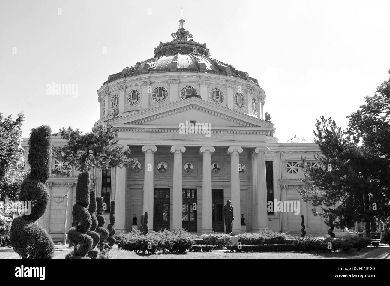 Cartolina Vintage che illustra i punti di riferimento di Bucarest Foto Stock