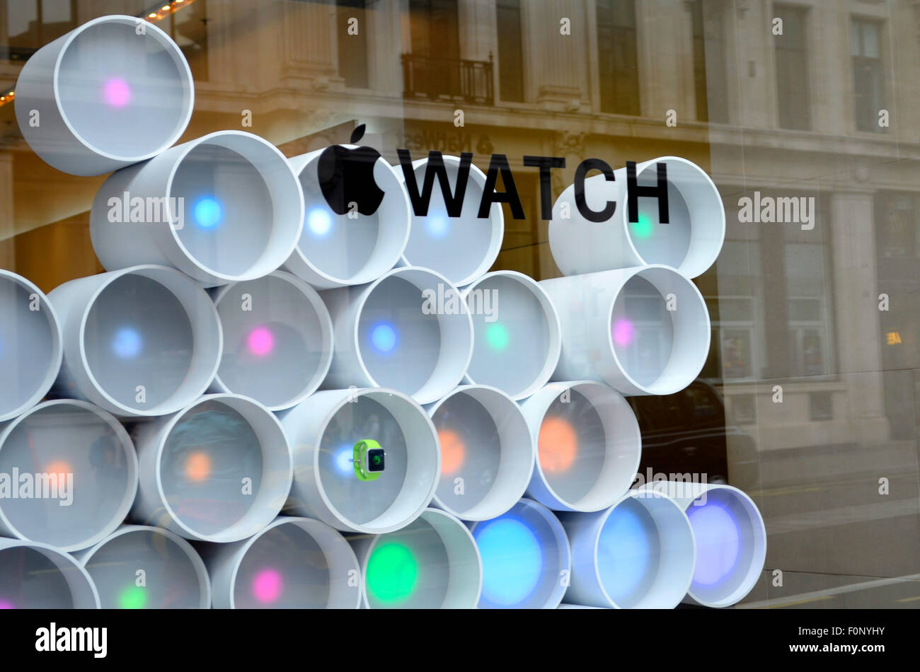 Apple store Regent street apple display orologio Foto Stock