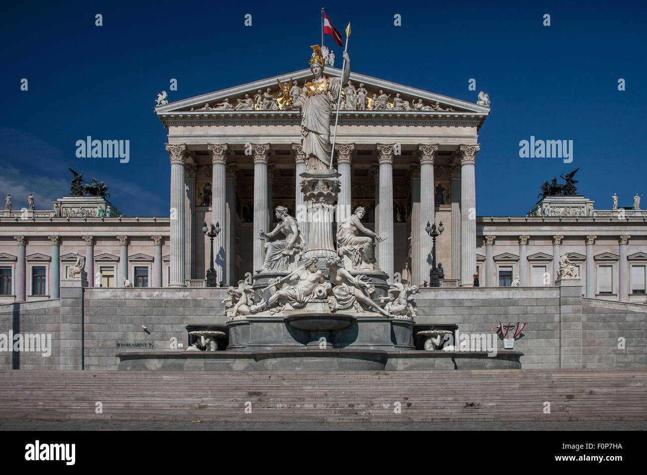 Il palazzo del parlamento di Vienna in Austria, Europa Foto Stock